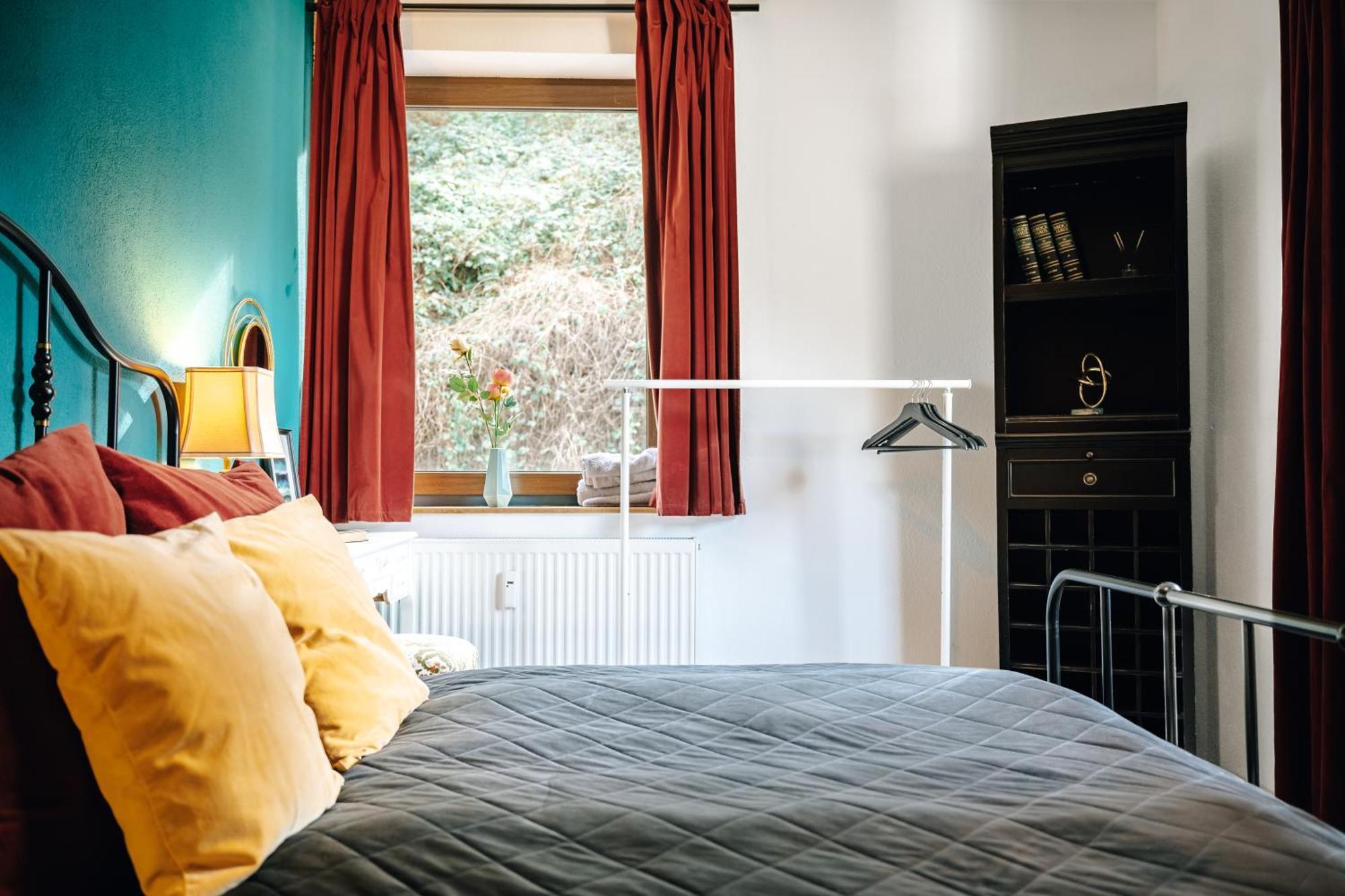 Bismarck Apt Mit Schoenem Balkon Bad Ems Esterno foto